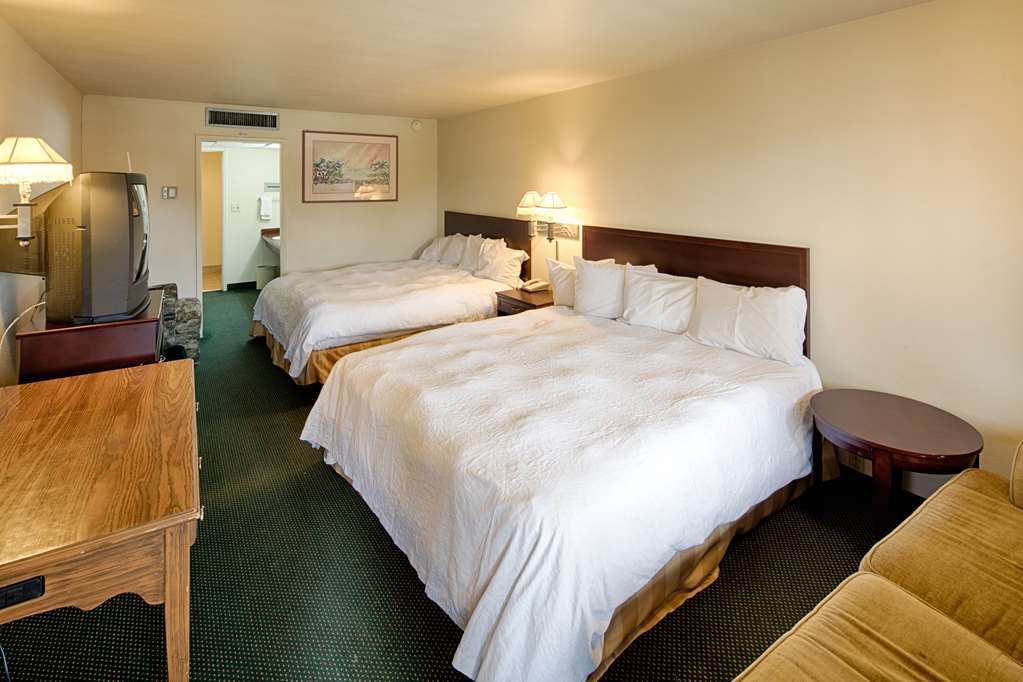 Ramada By Wyndham Modesto Yosemite Area Hotel Værelse billede